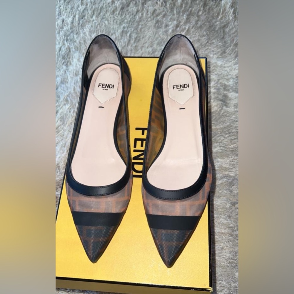 FENDI flats